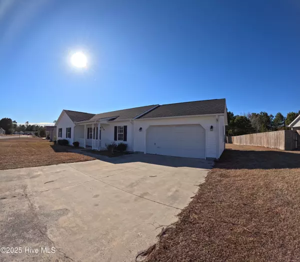 Hubert, NC 28539,229 Loren RD