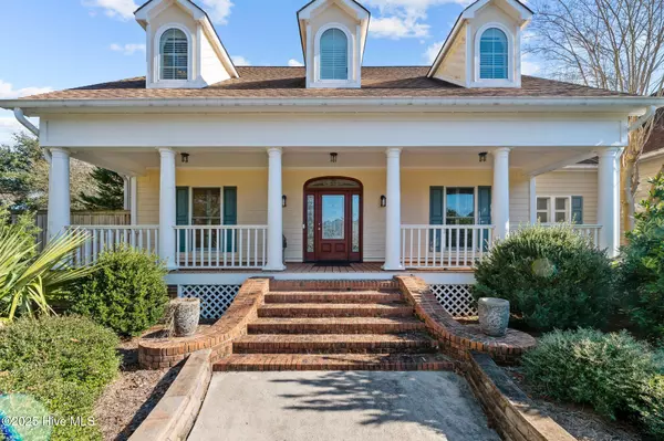 2404 Harbor Island RD, New Bern, NC 28562