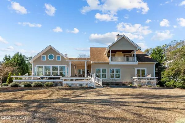 New Bern, NC 28562,2404 Harbor Island RD