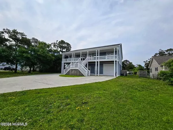 Harkers Island, NC 28531,610 Bayview DR