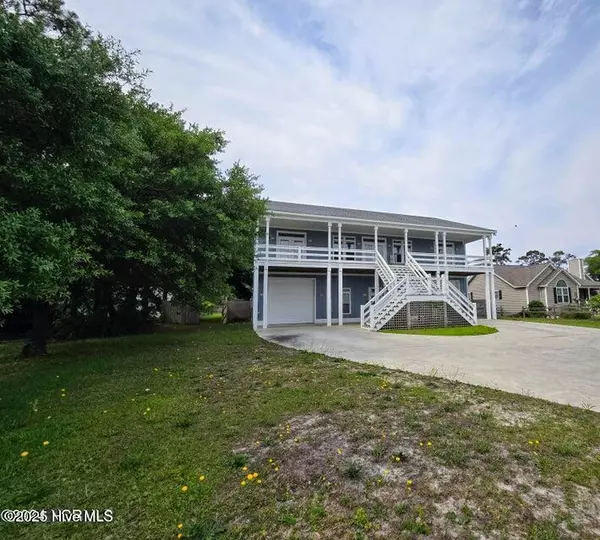 Harkers Island, NC 28531,610 Bayview DR