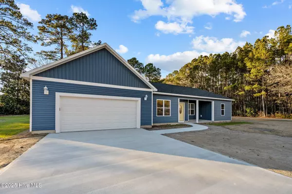 Beulaville, NC 28518,207 N Kennedy RD