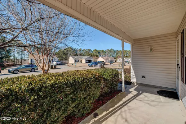 Burgaw, NC 28425,118 Tealbriar ST