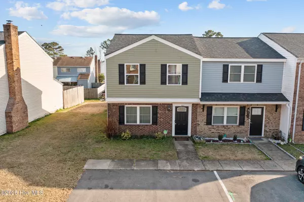 427 Myrtlewood CIR, Jacksonville, NC 28546