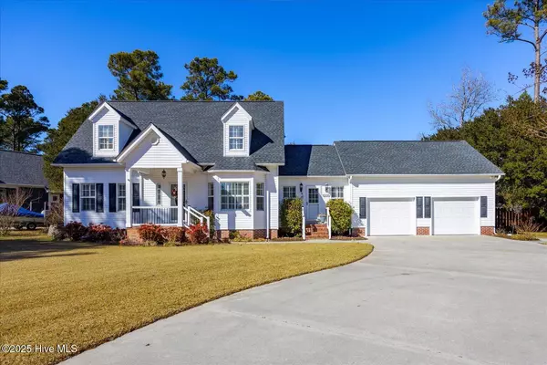 6506 Walden Pond LN, Southport, NC 28461