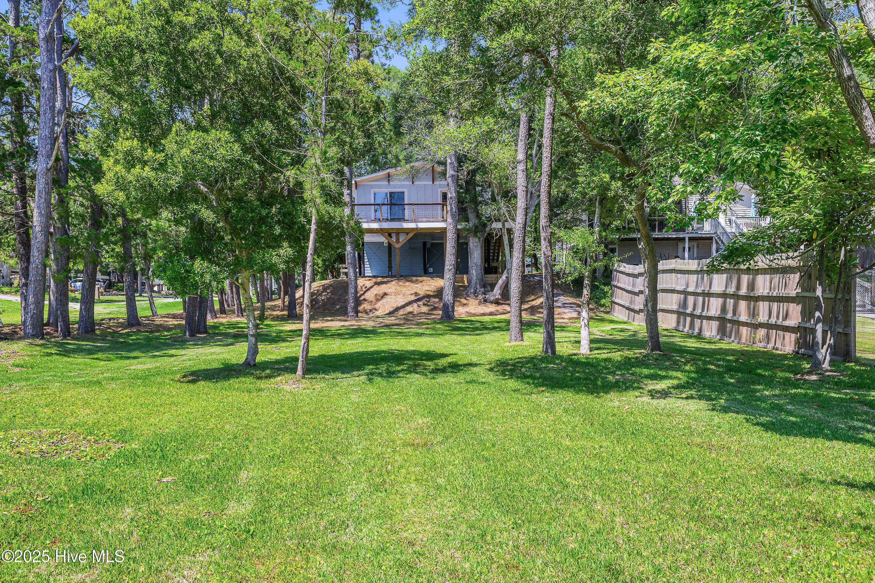 11 White LN, Oak Island, NC 28465