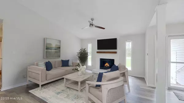New Bern, NC 28560,6301 Gondolier DR