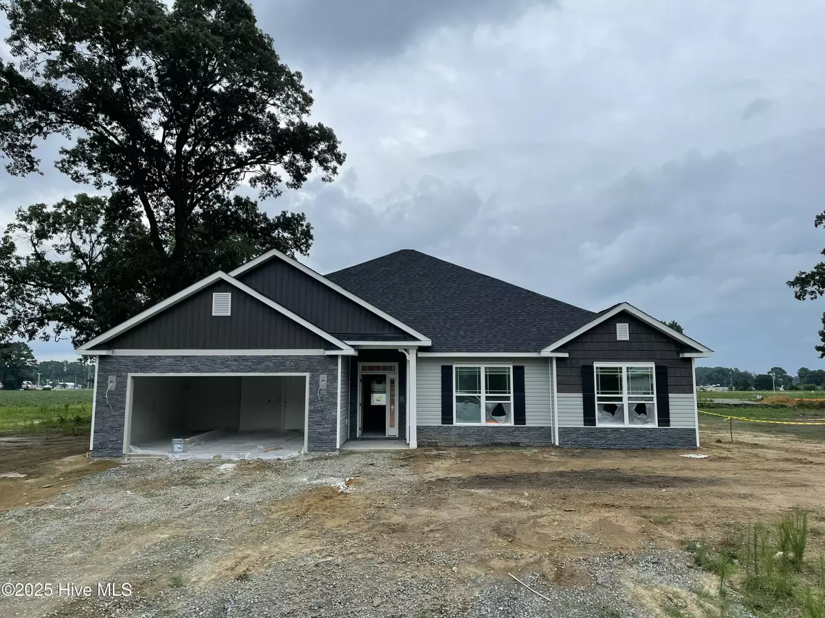 La Grange, NC 28511,108 Oxford CT
