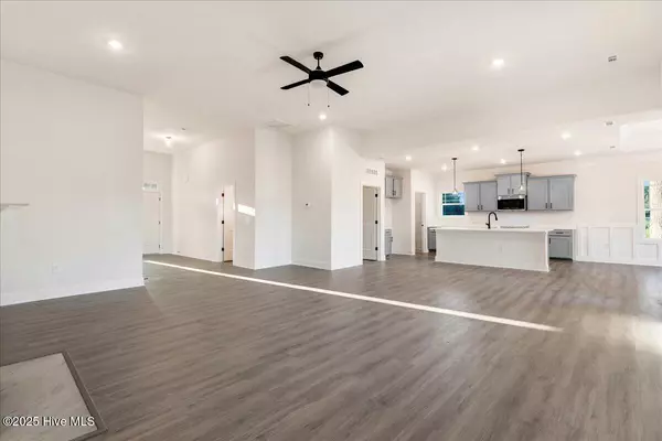 La Grange, NC 28511,108 Oxford CT