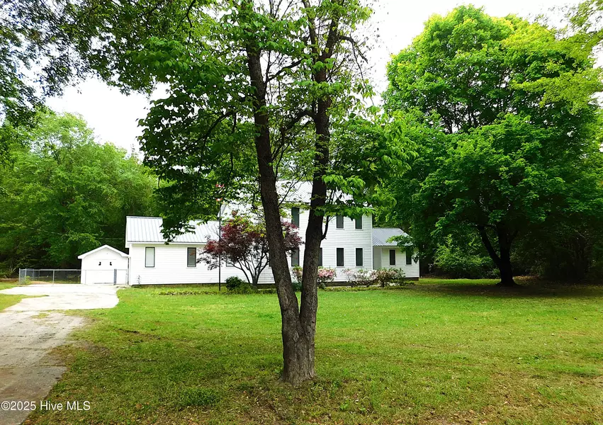 11400 Barnes Bridge RD, Laurinburg, NC 28352