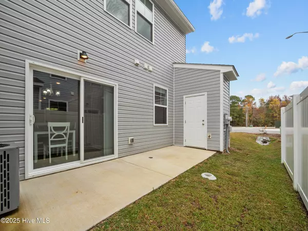 Sneads Ferry, NC 28460,266 Sandy Cove LN