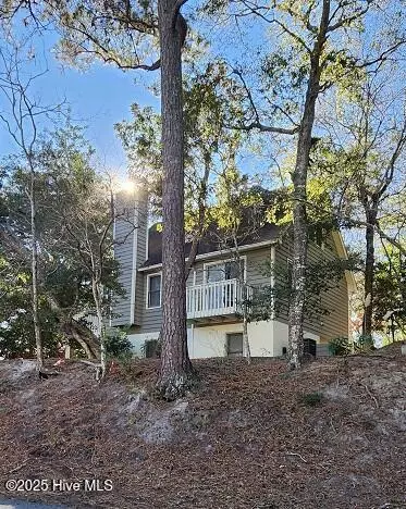 Emerald Isle, NC 28594,200 Whistling Swan CT