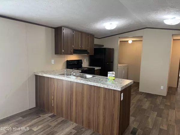 Orrum, NC 28369,5413 Wire Grass RD
