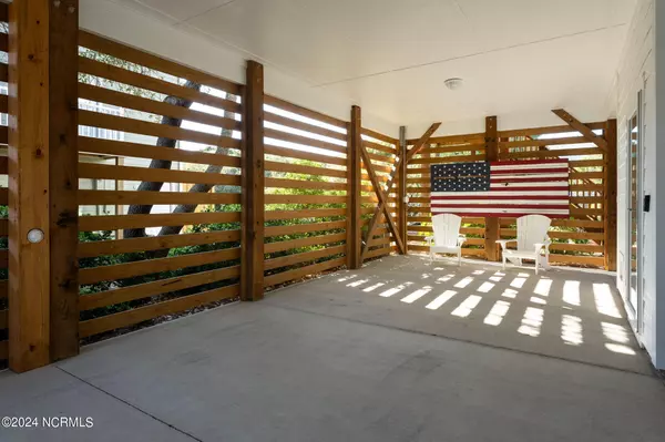 Surf City, NC 28445,1021 S Shore DR