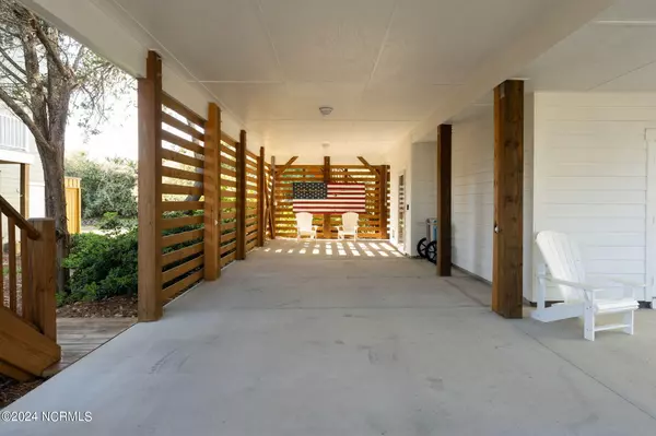 Surf City, NC 28445,1021 S Shore DR