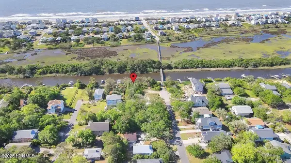 Oak Island, NC 28465,118 SE 9th ST