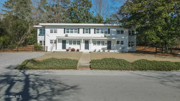 302 W Maple AVE, Aberdeen, NC 28315