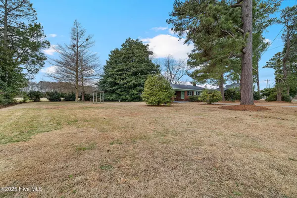 Eureka, NC 27830,129 N Church ST