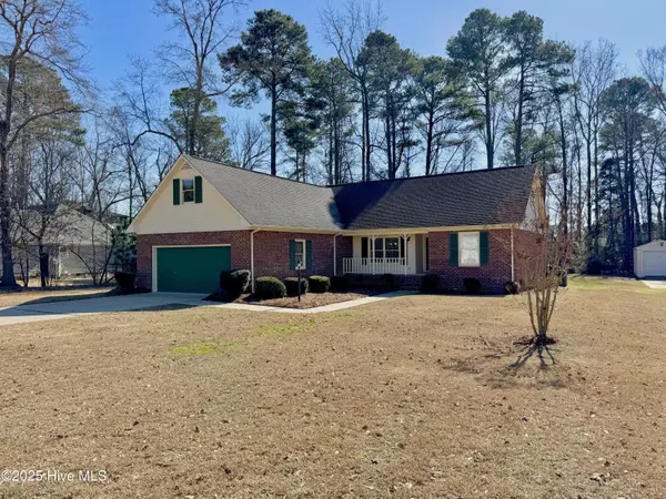 2521 Pineridge DR, Kinston, NC 28504