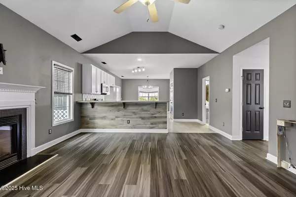 Jacksonville, NC 28546,221 Silver Hills DR