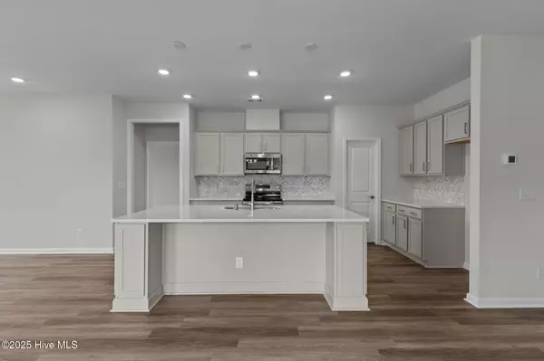 Bolivia, NC 28422,672 Edgeside DR SE