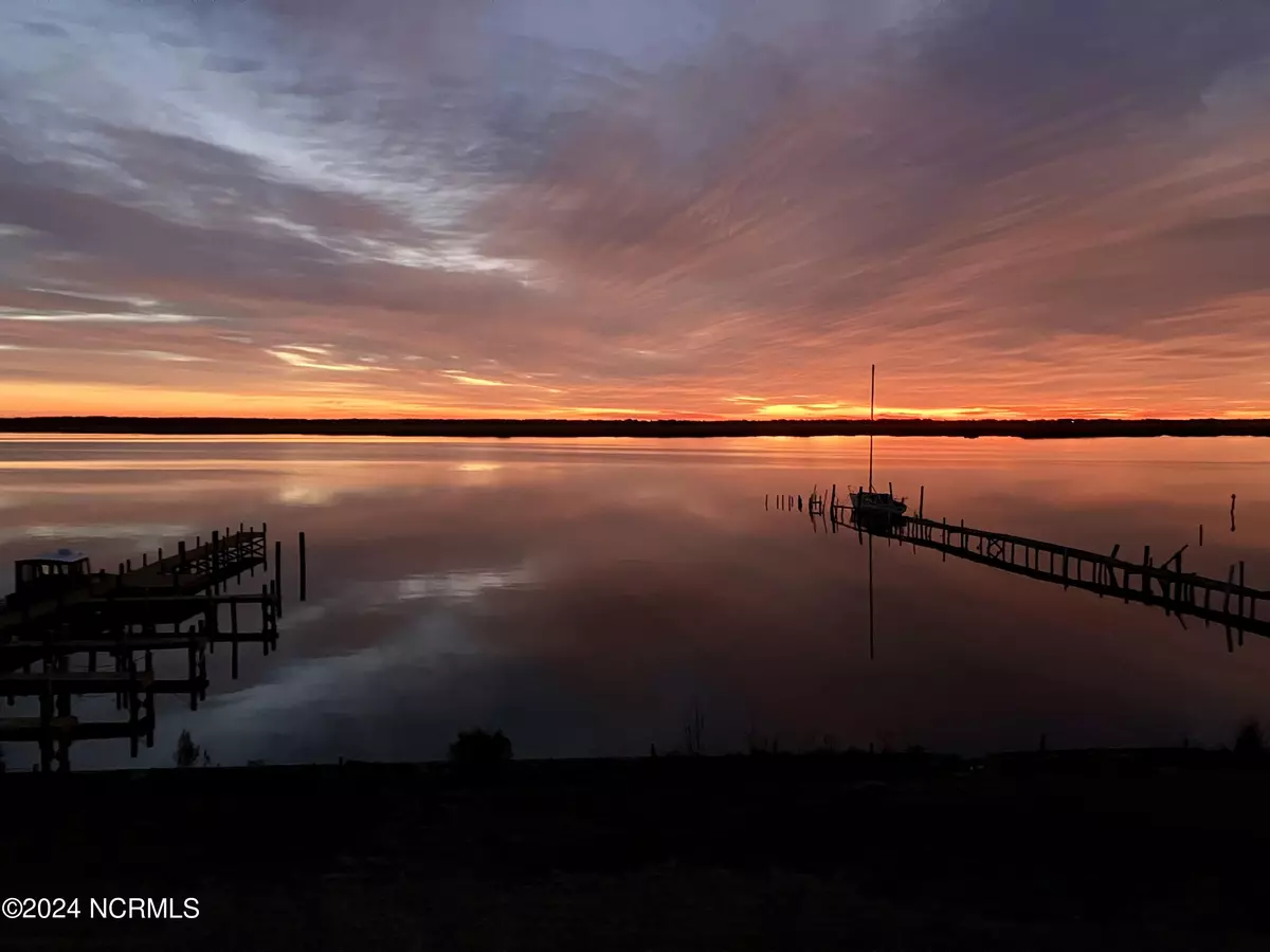 Knotts Island, NC 27950,185 Cason Point RD