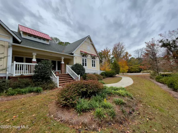 Minnesott Beach, NC 28510,37 Jasmine LN