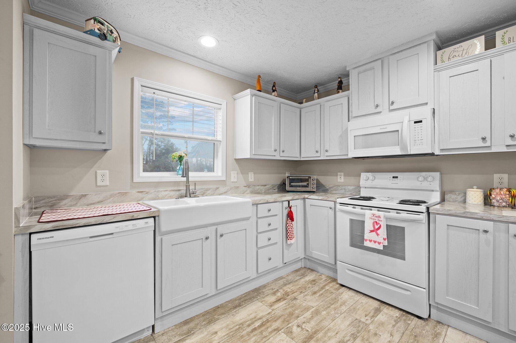 Newport, NC 28570,107 Paradise LN
