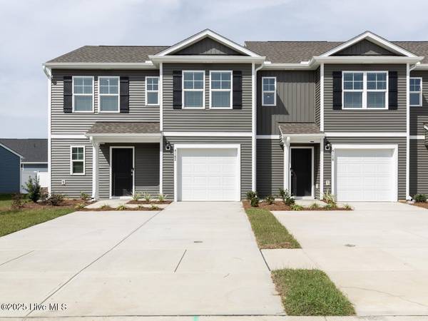 134 N Grassland RD #Th8, Surf City, NC 28445