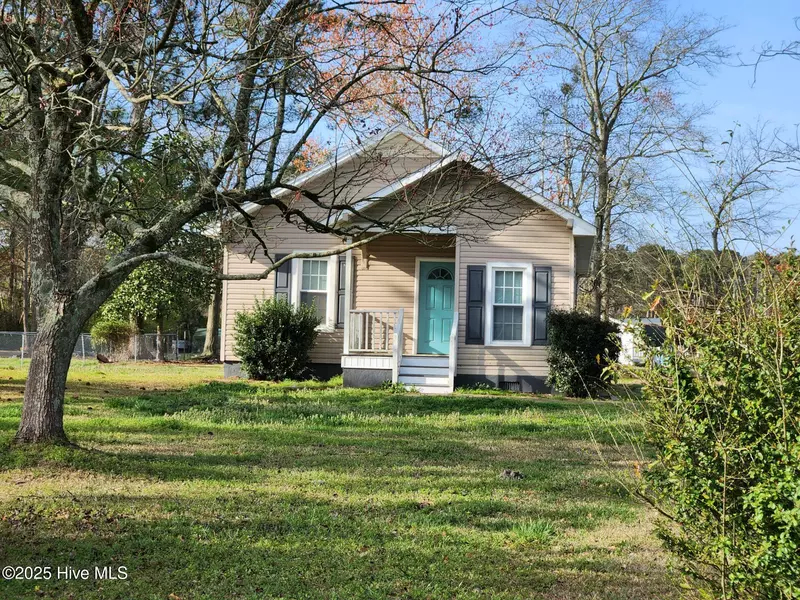 2307 Catherine Lake RD, Richlands, NC 28574