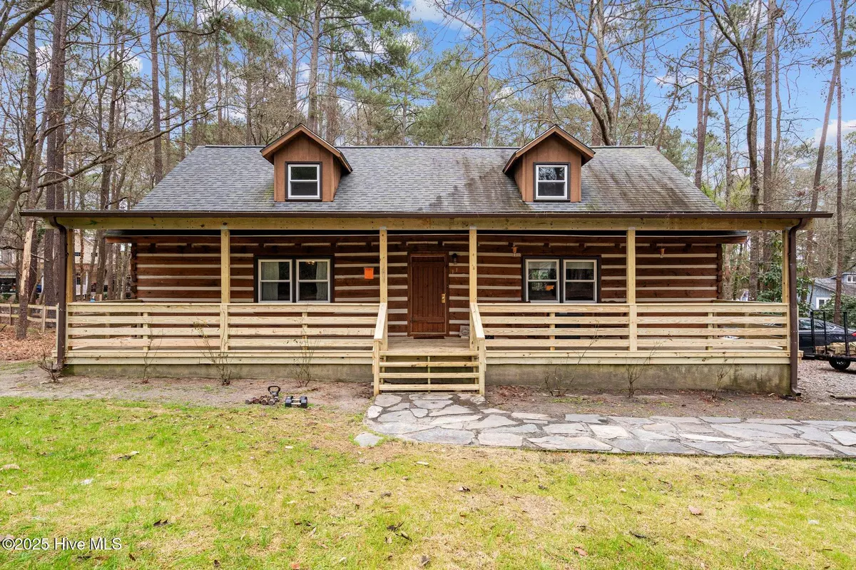 Whispering Pines, NC 28327,11 Dogwood PL