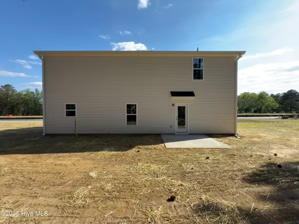 Raeford, NC 28376,171 Traveller WAY