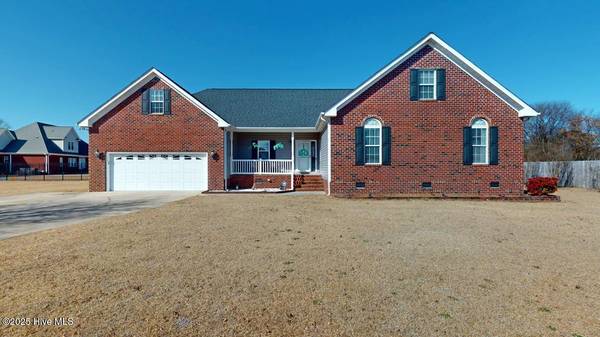 105 Pointe DR, La Grange, NC 28551