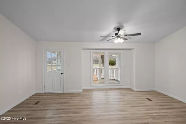 Cove City, NC 28523,5560 W Nc 55 HWY