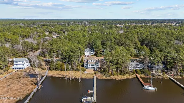 New Bern, NC 28560,5306 Trade Winds RD