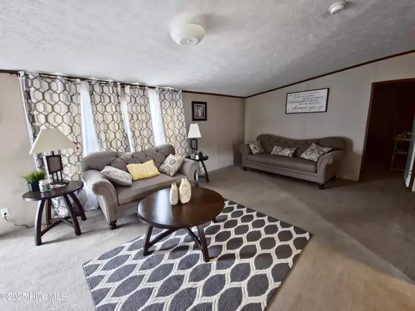 Snow Hill, NC 28580,24 Wall ST