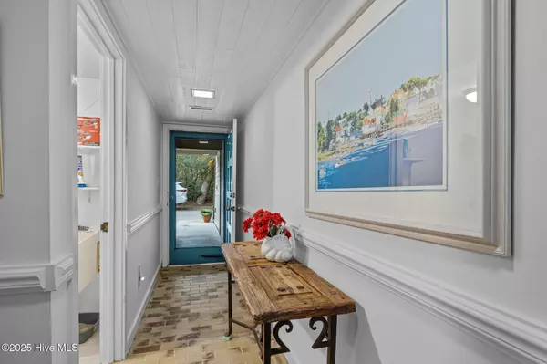Pine Knoll Shores, NC 28512,545 Salter Path RD #B1