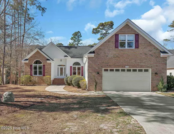 4293 Oak Creek LN, Southport, NC 28461