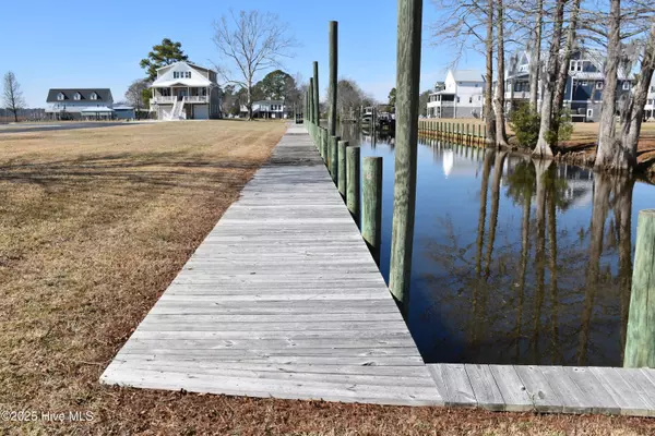 Chocowinity, NC 27817,61 Maritime CT