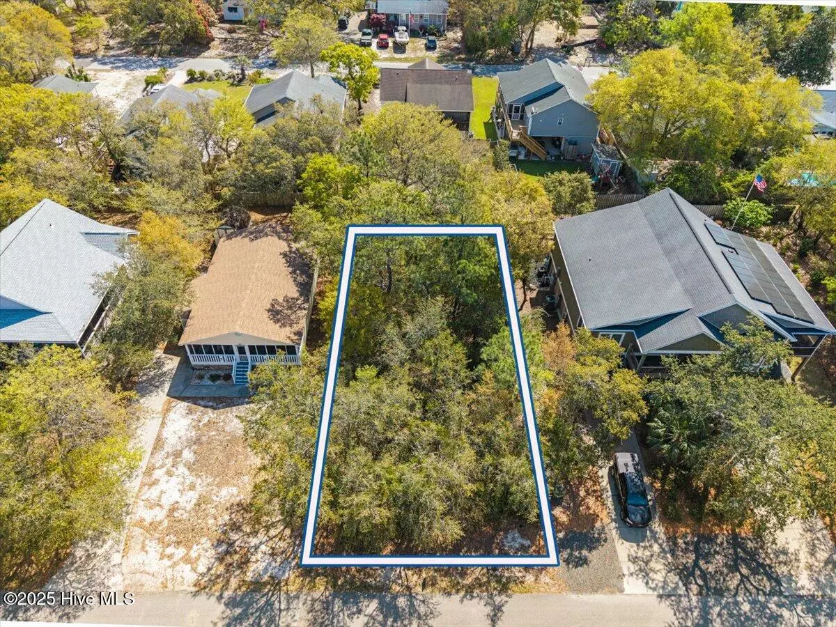 Oak Island, NC 28465,148 NE 2nd ST