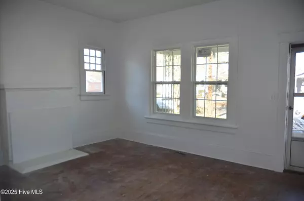 Rocky Mount, NC 27801,809 School ST