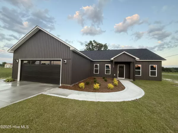 100 Adams Landing WAY, Maysville, NC 28555