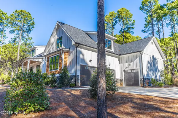 Southern Pines, NC 28387,220 Plantation DR
