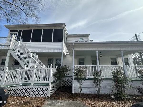 Laurinburg, NC 28352,619 S Main ST