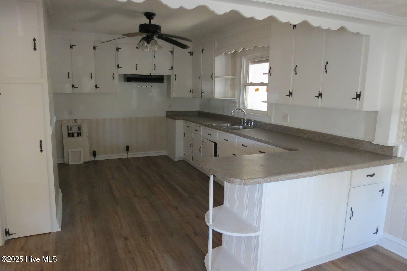 Robersonville, NC 27871,108 S Grimes ST