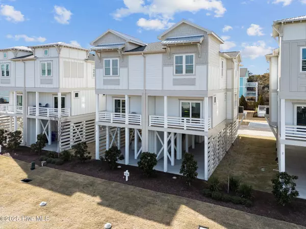 Carolina Beach, NC 28428,906 Second ST S #1