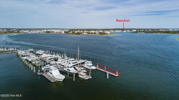 Beaufort, NC 28516,100 Olde Towne Yacht Club RD #B-19