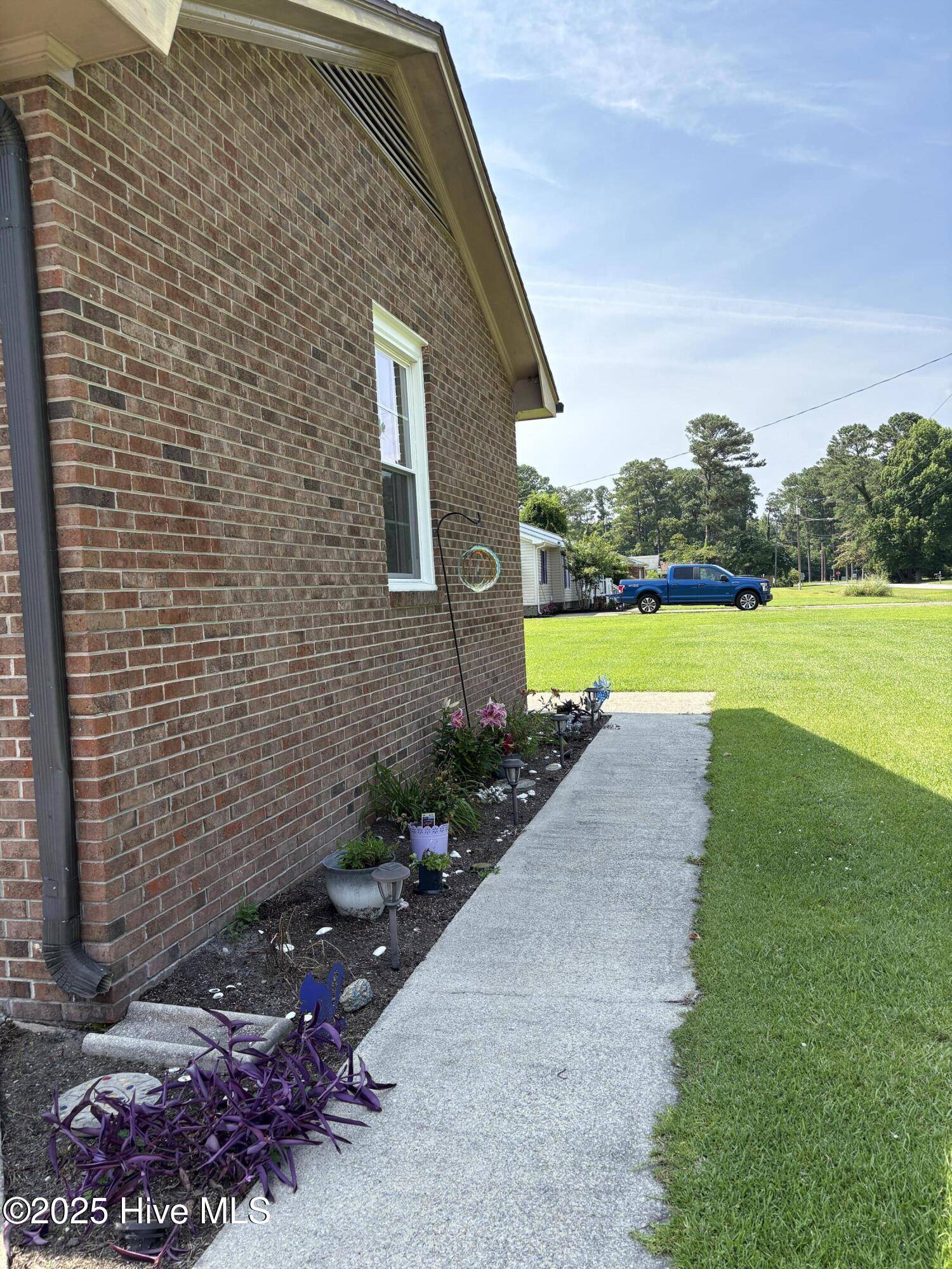 New Bern, NC 28560,211 Snead RD