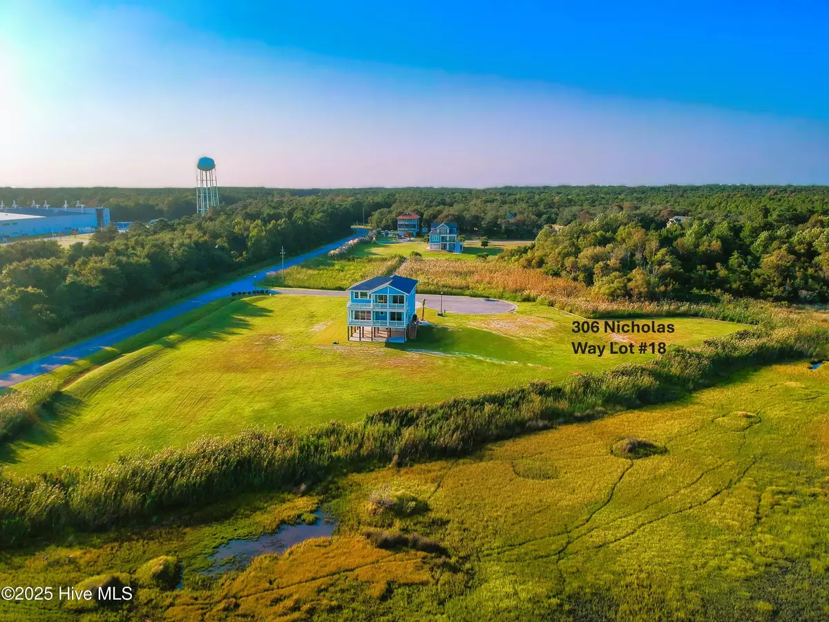 Hubert, NC 28539,306 Nicholas WAY