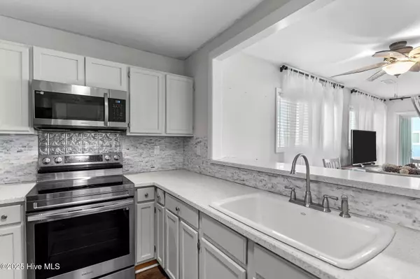 Kure Beach, NC 28449,1437 Fort Fisher BLVD #I1